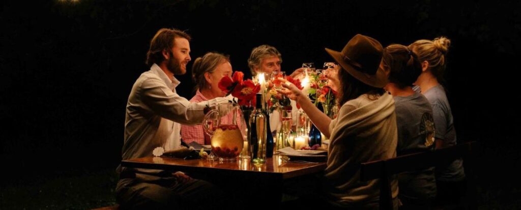 Nëse je rritur në një familje të rreptë, do e gjesh veten në këto 8 situata të pakëndshme