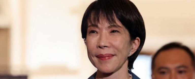 Nga muzika në politikë: Njihuni me kryeministren e parë grua që bëri histori në Japoni